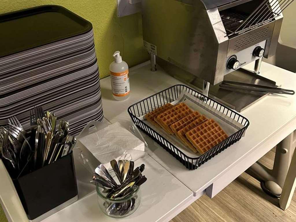 Ibis Budget Nantes Nord Saint Herblain Restaurang bild